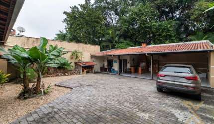 Casa com 3 quartos à venda em Água Verde, Blumenau , 198 m2 por R$ 950.000
