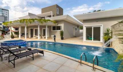 Casa com 4 quartos para alugar no Itoupava Norte, Blumenau , 600 m2 por R$ 16.000
