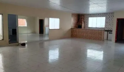 VFV. CASA ESPAÇOSA NO AEROPORTO