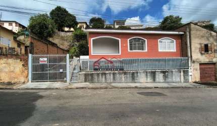 CASA COM ÓTIMO PREÇO A VENDA EM CACONDE, SP