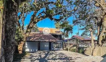 Casa dos Sonhos: Conforto e Espaço a Poucos Passos da Praia