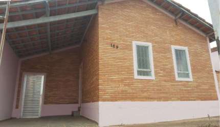 Casa para Venda em Mococa, Vila Naufel, 3 dormitórios, 2 suítes, 3 banheiros, 1 vaga