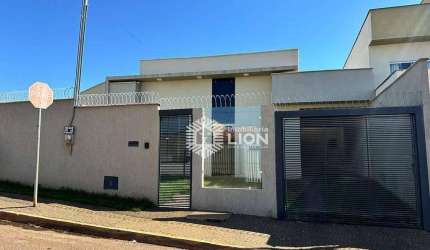 Casa com 3 dormitórios para alugar, 120 m² por R$ 4.400/mês - Residencial Solar dos Ataídes 2ª Etapa - Rio Verde/GO