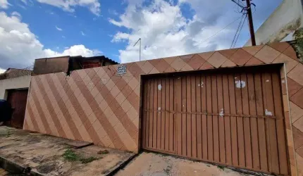 Casa para venda possui 87 metros quadrados com 3 quartos em Riacho Fundo II - Brasília - DF