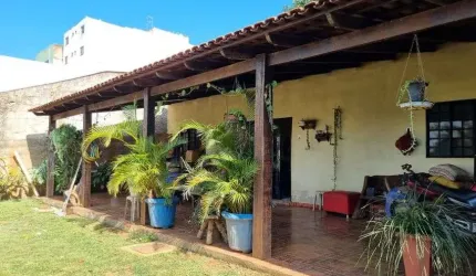 Casa de condomínio para venda com 180 metros quadrados com 2 quartos