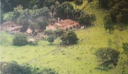 Chácara / sítio com 4 quartos à venda na Rua Jaraguá, 4, Vila Nova Jayara, Anápolis, 150000 m2 por R$ 1.100.000