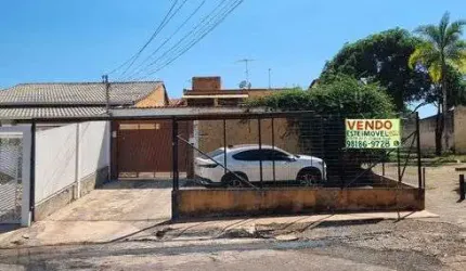 Casa para venda possui 295 metros quadrados com 4 quartos em Taguatinga Sul - Brasília - DF