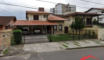 Casa com 3 dormitórios à venda, 286 m² por R$ 1.500.000,00 - Costa e Silva - Joinville/SC
