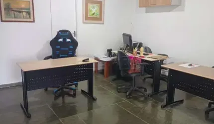 PONTO COMERCIAL COM SALAS PARA LOCAÇÃO EM BARÃO GERALDO.