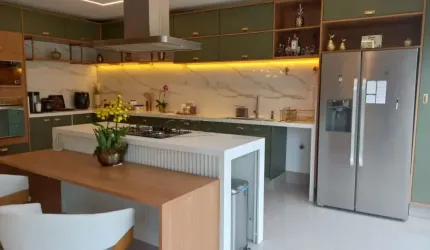 Casa em Condomínio para Venda, localizada 150 metros do Parque Taquaral, na cidade de Campinas / SP.