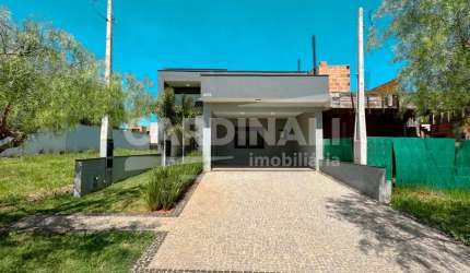 Venda de Casa no Condomínio Terras da Estancia no bairro Monte Alegre, Paulínia - SP