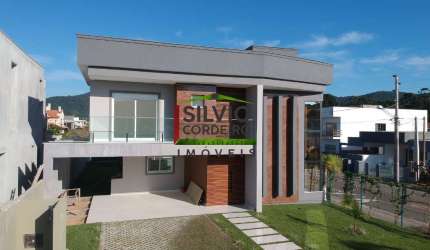 Casa à venda na Avenida Red Park, 40, São João do Rio Vermelho, Florianópolis por R$ 1.390.000
