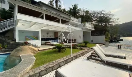 Casa à venda em Angra dos Reis/RJ