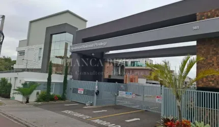 Espetacular Casa Nova em Condomínio no Uberaba – Alto Padrão!