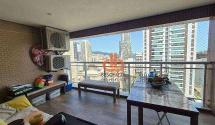 Apartamento com três quartos, na  Pompéia  Santos/SP