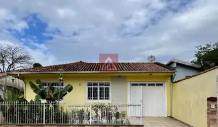 CASA DE 3 DORMITÓRIOS PRÓXIMA A AVENIDA DAS TORRES