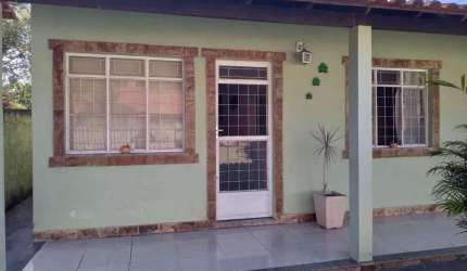 Casa de condomínio à venda, 200m²