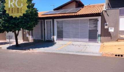 **CASA EM OLIMPIA-SP** COM 3 DORMITÓRIOS SENDO 1 SUÍTE, VAGA PARA 2 CARROS, CHURRASQUEIRA E PISCINA, por: