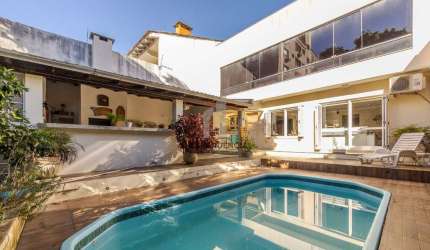 Casa com 3 quartos à venda na Rua Paulo Setúbal, 107, Passo da Areia, Porto Alegre por R$ 1.325.000