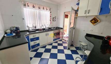 Linda Casa em Condomínio à venda, com piscina, espaço gourmet e um lindo Jardim com árvore frutífera!!!!