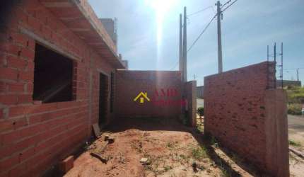 Terreno Misto no Conquista de 398 m2 com uma construção de 88 m2. Possibilidades de um projeto comercial na outra parte do terreno.