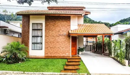 Excelente casa para venda ou troca em condomínio no Horto Ubatuba SP