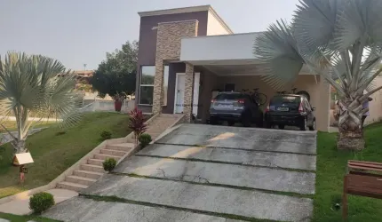 Excelente casa à venda em condomínio Jacareí SP