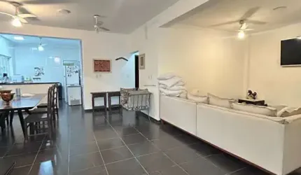 Excelente casa a venda no Perequê Açu com 4 suítes.