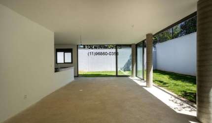 Casa de Alto Padrão com 421mts, 4 suítes, 4 vagas  no Jardim Europa próximo ao Shopping Iguatemi