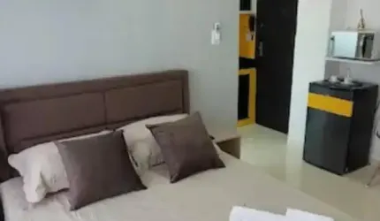 Kitnet pé na areia porteira fechada