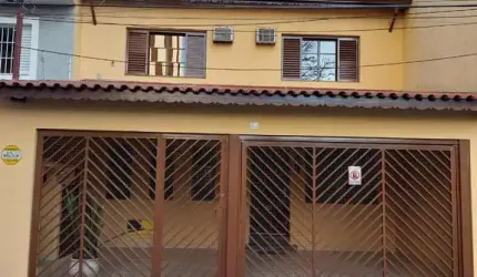 Sobrado para venda com 4 quartos, sendo 1 suíte, 200m²