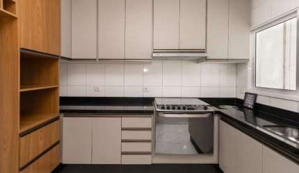 Casa tipo para venda com 3 quartos, sendo 1 suíte, 107m²