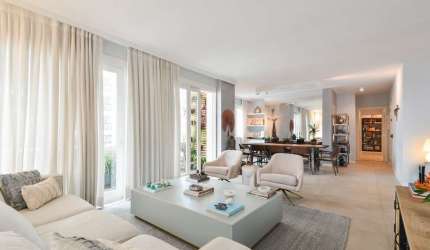 Apartamento tipo para venda com 4 quartos, sendo 4 suítes, 246m²