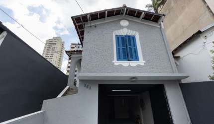 Casa tipo para venda com 5 quartos, 260m²