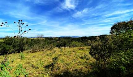 Terreno à Venda 13.484m²– Um Refúgio Natural com Vista Privilegiada!