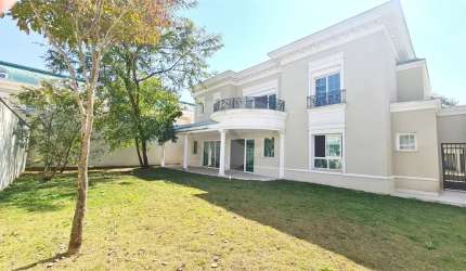Casa de Alto Padrão em Condomínio Fechado – 774m² com Elevador Privativo, Jacuzzi e Valores Negociáveis!