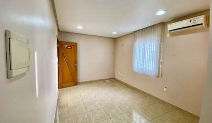 Sala comercial ampla