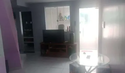 Casa em Vila no Coração de Raul Veiga, Perto de Alcântara!