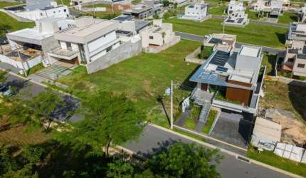 Terreno de 360 m² no Jardins Nápoles, Senador Canedo