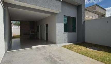 Casa 3 quartos sendo 1 suíte no Setor Bairro Cardoso