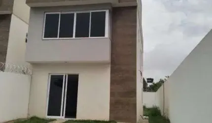 Sobrado para venda tem 230 m² com 3 quartos no Setor Bairro Goiá