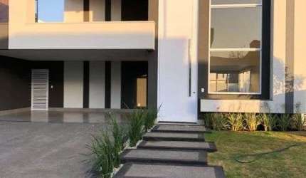 Casa Térrea com 4 suítes plenas no Condomínio Portal do Sol Golfe Green