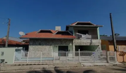 Casa c/ Piscina à Venda – Barra Velha / Tabuleiro – A 60 metros da Praia