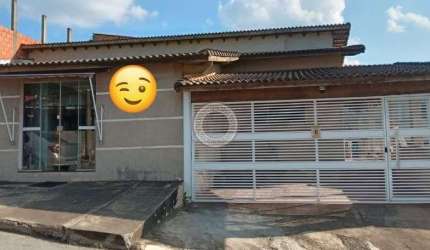 Vende-se Casa em Mairinque no Jardim Vitoria.