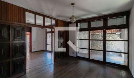 Casa para Aluguel - São Luíz, 5 Quartos,  1000 m² - Belo Horizonte