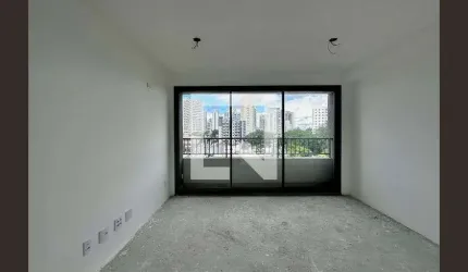 Apartamento para alugar na Avenida Adolfo Pinheiro, Santo Amaro, São Paulo por R$ 2.125