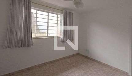 Casa para Aluguel - Encruzilhada, 2 Quartos,  90 m² - Santos