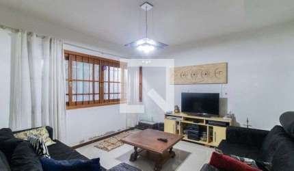 Casa para Aluguel - Partenon, 3 Quartos,  250 m² - Porto Alegre