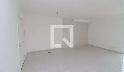 Kitnet / Stúdio para alugar na Rua Almeria, Vila Esperança, São Paulo por R$ 2.252
