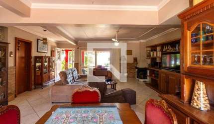 Casa para Aluguel - Guarujá, 4 Quartos,  275 m² - Porto Alegre